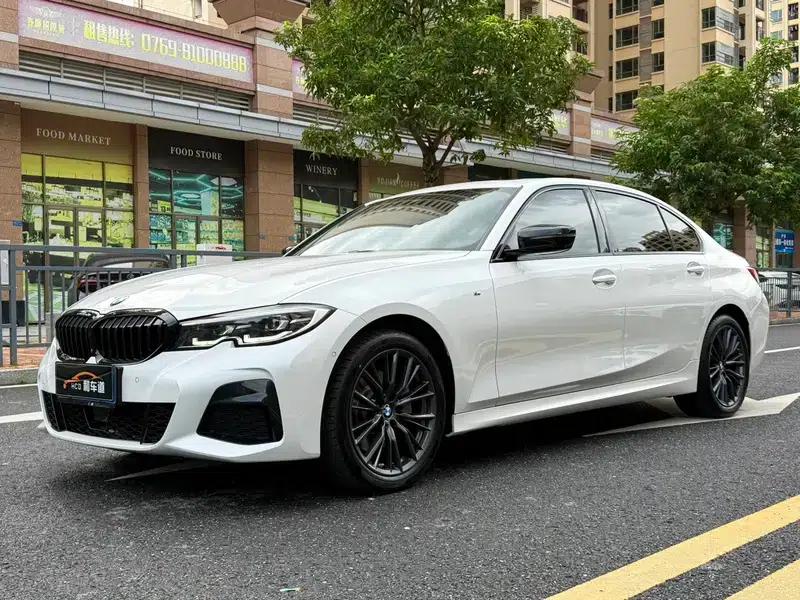 2021 BMW 3 Series 330Li xDrive M Sport Shadow Edition — миниатюра 1
