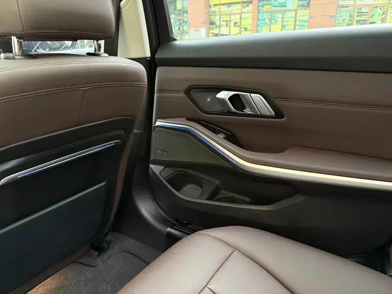 2021 BMW 3 Series 330Li xDrive M Sport Shadow Edition — миниатюра 12