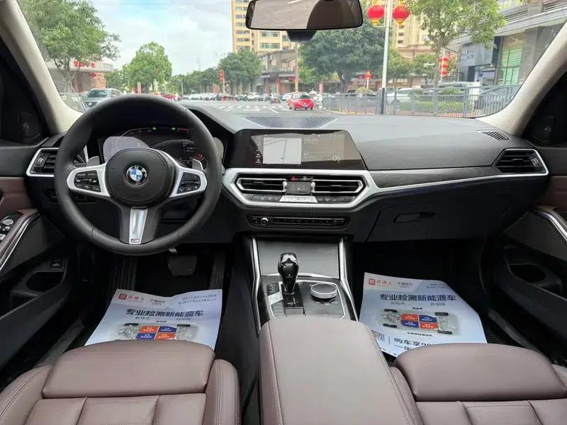 2021 BMW 3 Series 330Li xDrive M Sport Shadow Edition — миниатюра 17