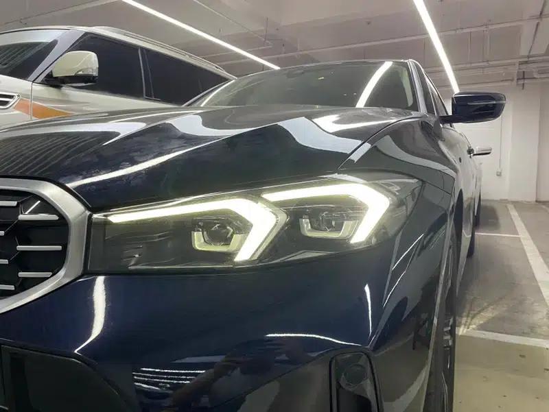 2023 BMW 3 Series 325i M Sport Package — миниатюра 7