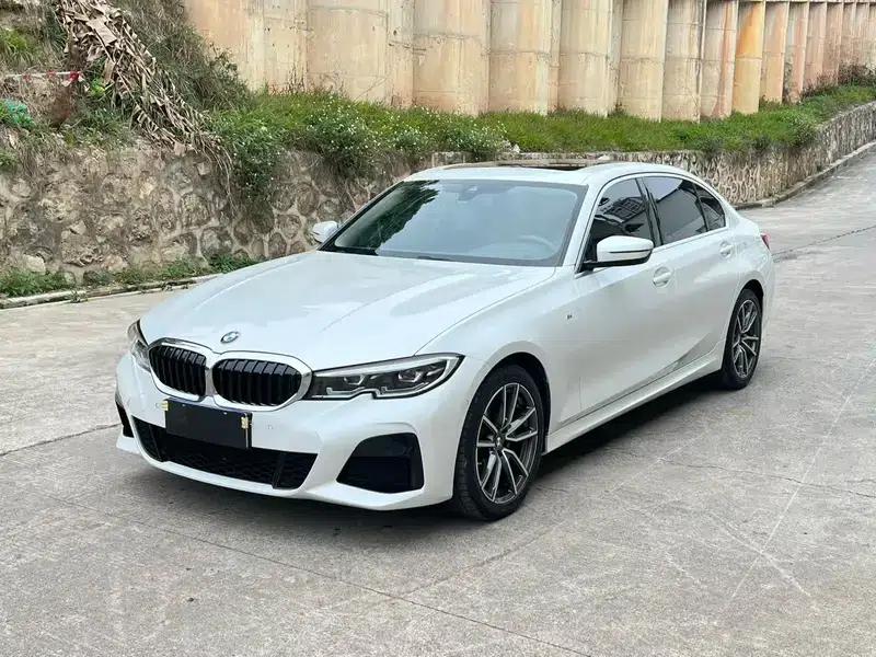 2020 BMW 3 Series 325Li M Sport Package — миниатюра 1