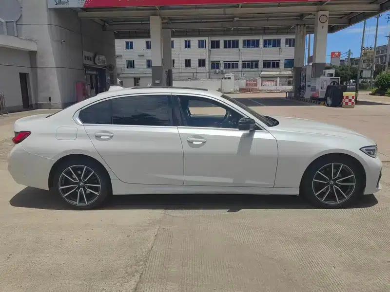 2020 BMW 3 Series 325Li M Sport Package — миниатюра 8