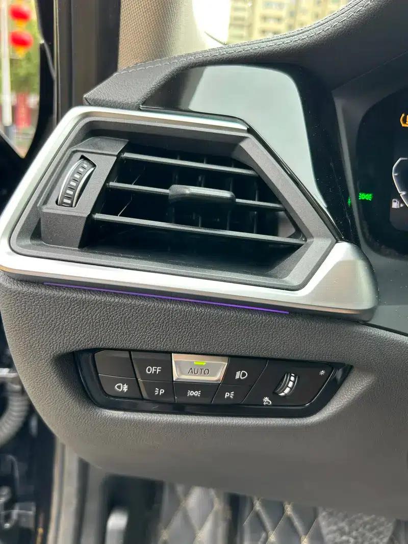 2021 BMW 3 Series 325Li M Sport Shadow Edition — миниатюра 11