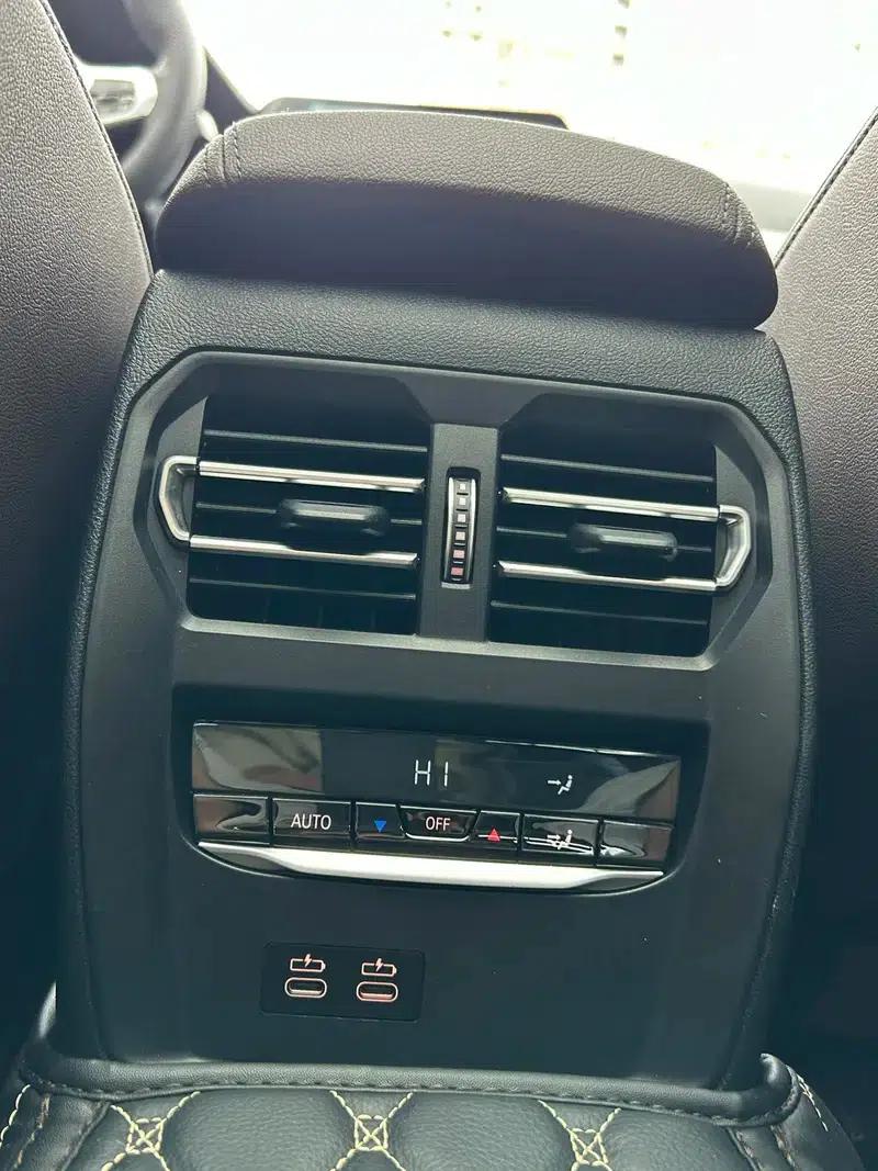 2021 BMW 3 Series 325Li M Sport Shadow Edition — миниатюра 12