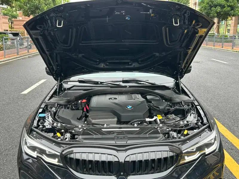 2021 BMW 3 Series 325Li M Sport Shadow Edition — миниатюра 9