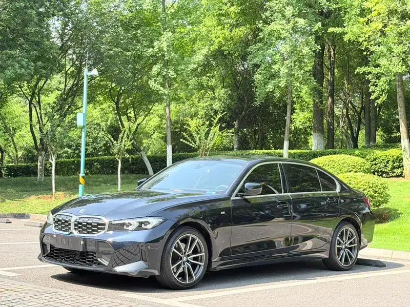 2023 BMW 3 Series 325Li M Sport Package — миниатюра 1