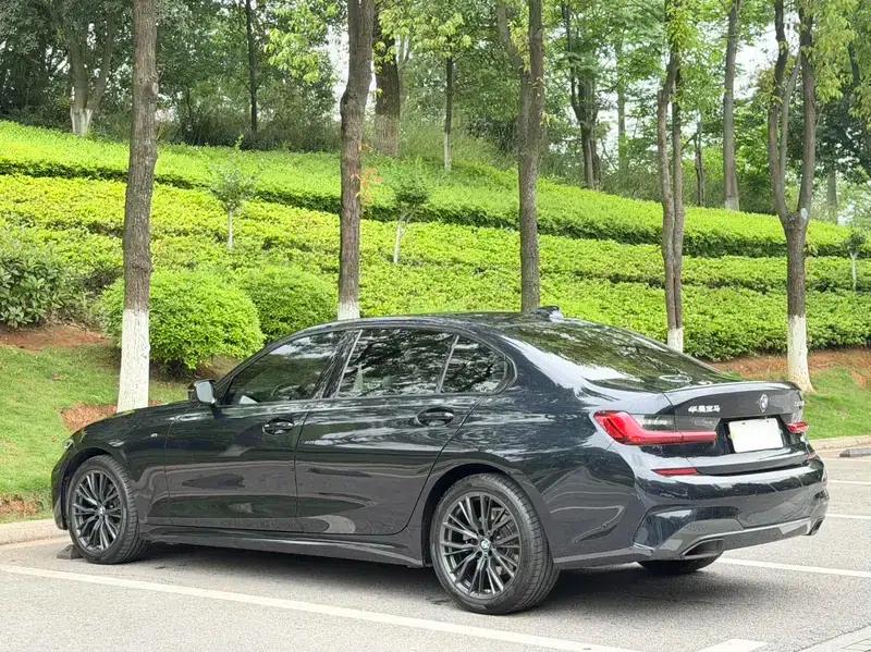2022 BMW 3 Series 325Li M Sport Package — миниатюра 4
