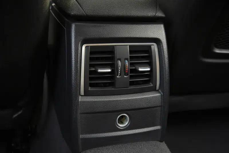 2016 BMW 3 Series 320Li Fashion Edition — миниатюра 15