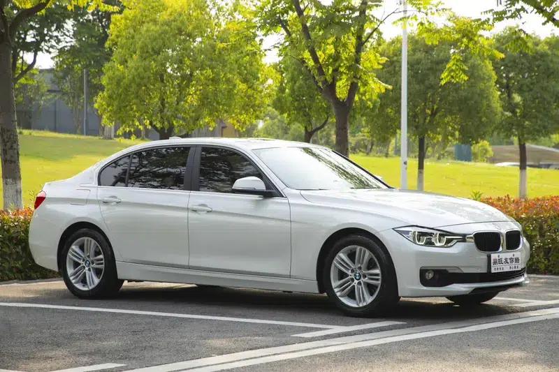 2016 BMW 3 Series 320Li Fashion Edition — миниатюра 3