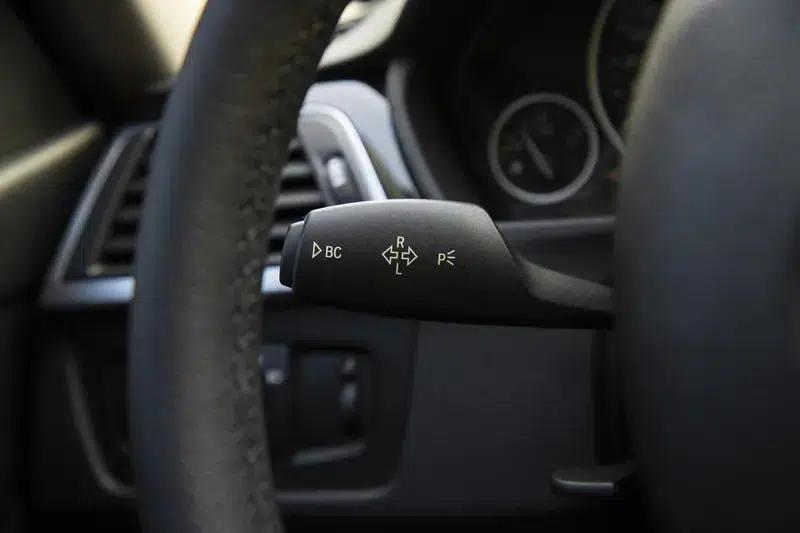 2016 BMW 3 Series 320Li Fashion Edition — миниатюра 23