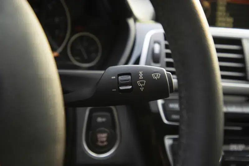 2016 BMW 3 Series 320Li Fashion Edition — миниатюра 25