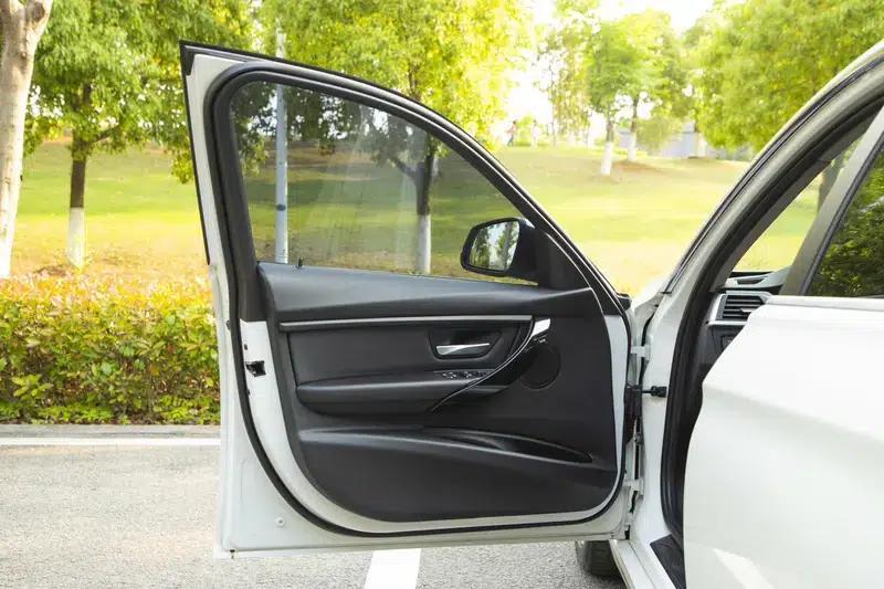 2016 BMW 3 Series 320Li Fashion Edition — миниатюра 28