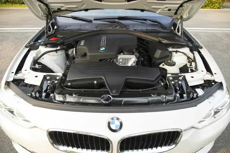2016 BMW 3 Series 320Li Fashion Edition — миниатюра 8