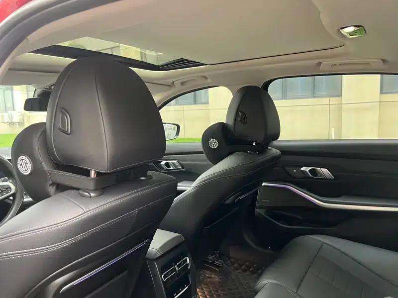 2021 BMW 3 Series 325Li M Sport Shadow Edition — миниатюра 18