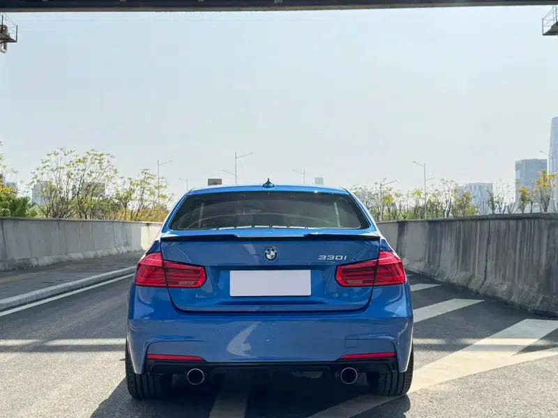 2017 BMW 3 Series 330Li M Sport — миниатюра 4