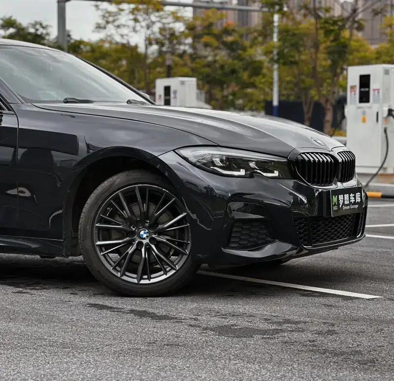 2022 BMW 3 Series 325i M Sport Shadow Edition — миниатюра 13