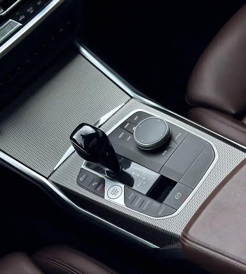2022 BMW 3 Series 325i M Sport Shadow Edition — миниатюра 19