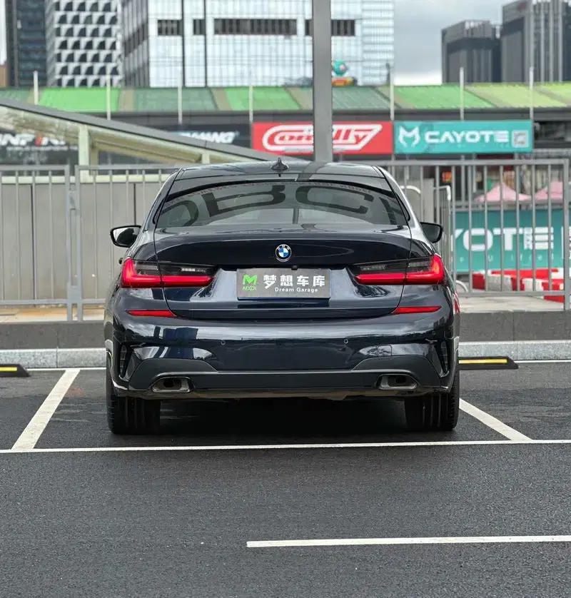 2022 BMW 3 Series 325i M Sport Shadow Edition — миниатюра 5