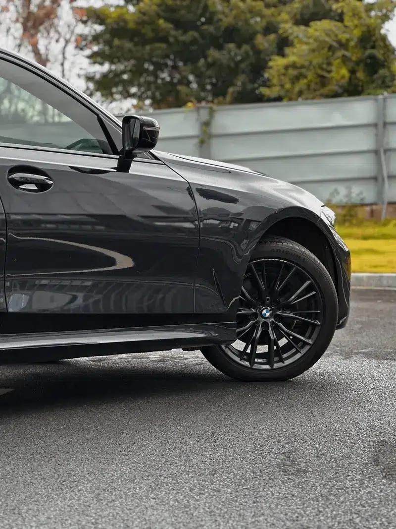2022 BMW 3 Series 325i M Sport Shadow Edition — миниатюра 10