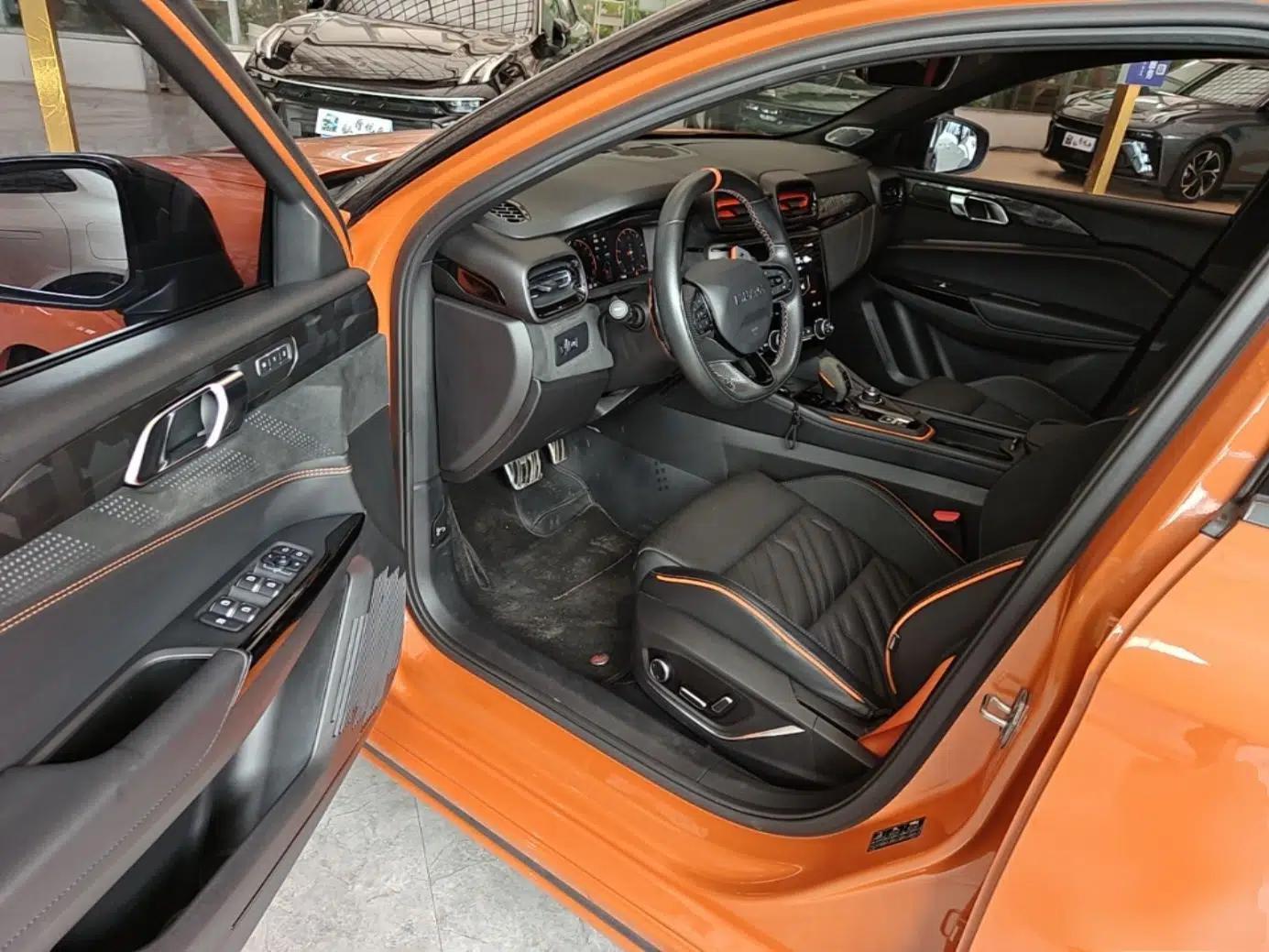 Lynk & Co 02 Hatchback 2021 2.0TD Halo Driving Control Kit Edition — миниатюра 18