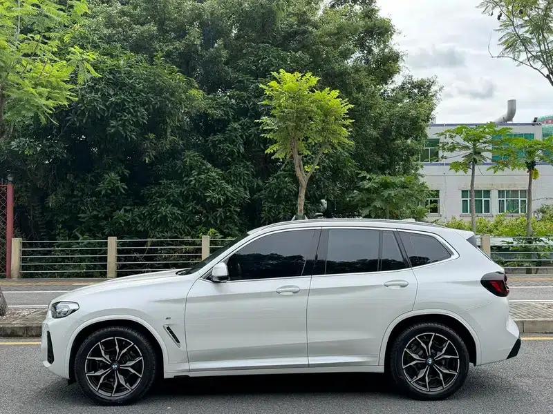 2022 BMW X3 xDrive25i M Sport Package — миниатюра 4