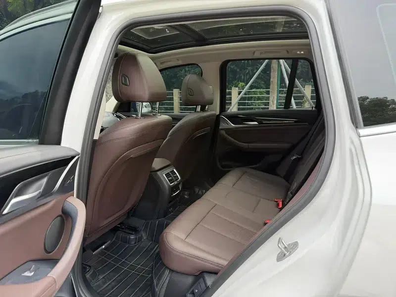 2022 BMW X3 xDrive25i M Sport Package — миниатюра 9