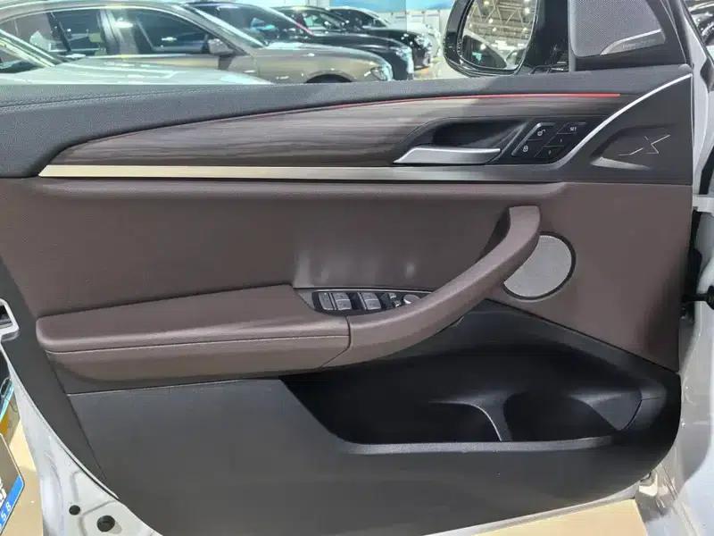 BMW X3 2023 xDrive30i Leading Edition M Sport Package — миниатюра 6