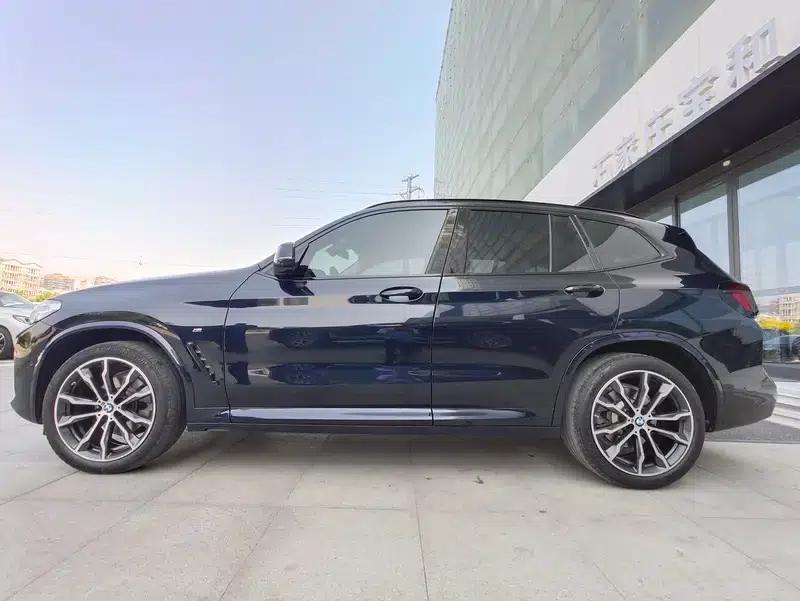 BMW X3 2023 xDrive30i Leading Edition M Sport Package — миниатюра 3