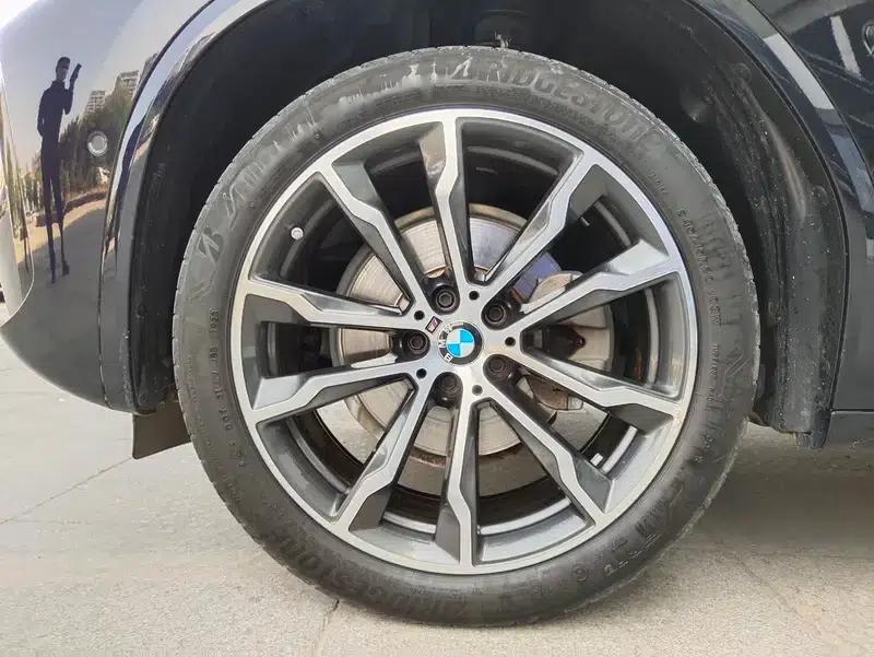 BMW X3 2023 xDrive30i Leading Edition M Sport Package — миниатюра 8