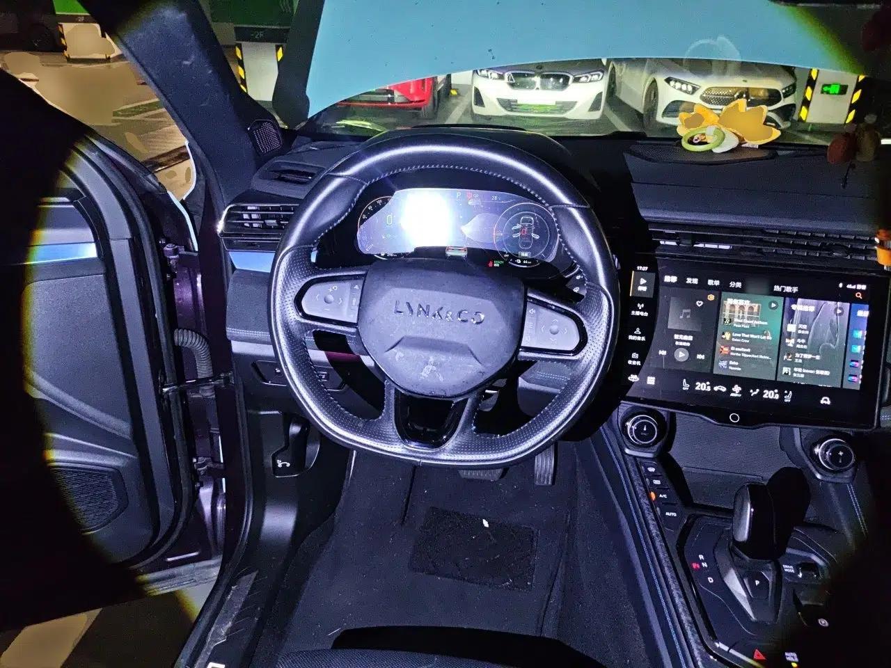 Lynk & Co 05 EM-P 2021 1.5TD PHEV HALO — миниатюра 10
