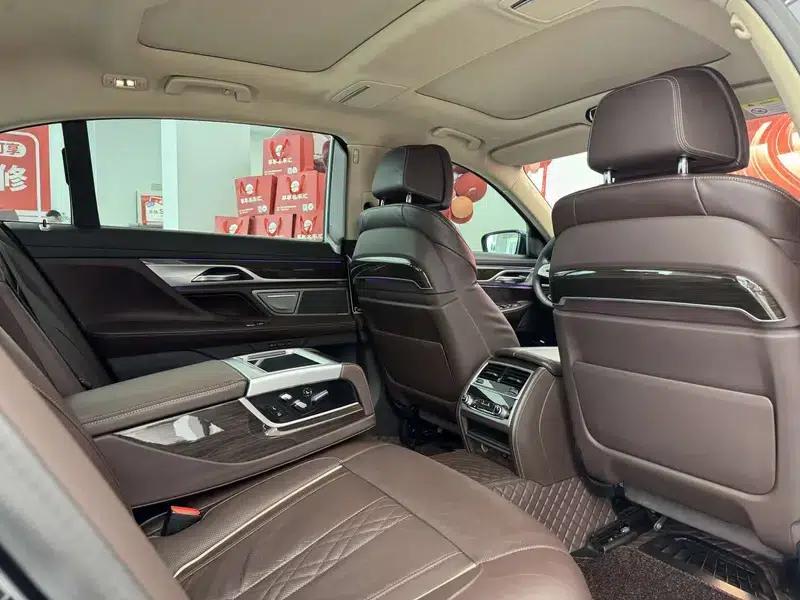 2019 BMW 7 Series 730Li Luxury Package — миниатюра 21