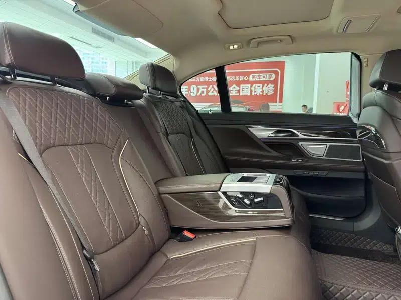 2019 BMW 7 Series 730Li Luxury Package — миниатюра 22