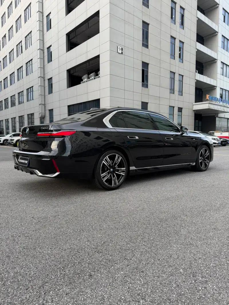 2023 BMW 7 Series 740Li Luxury M Sport Package — миниатюра 6