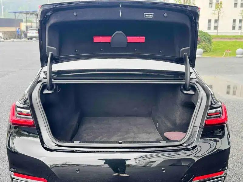 2021 BMW 7 Series 730Li Luxury Package — миниатюра 14