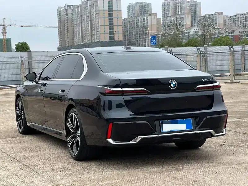 2023 BMW 7 Series 740Li Luxury M Sport Package — миниатюра 4