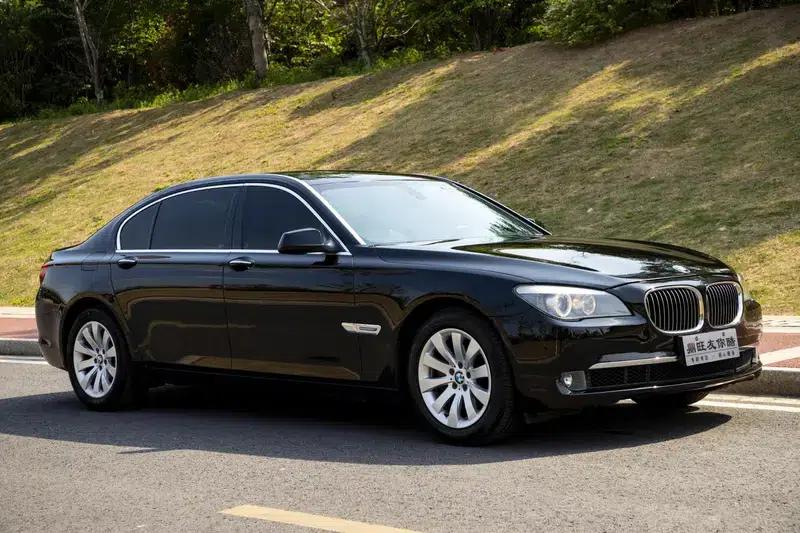 BMW 7 Series 2009 740Li Leading Edition — миниатюра 3