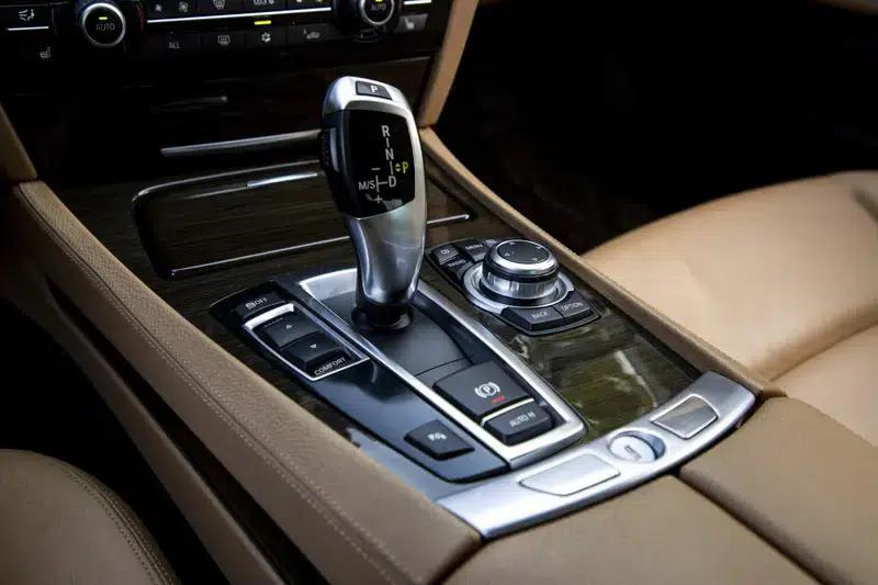 BMW 7 Series 2009 740Li Leading Edition — миниатюра 22