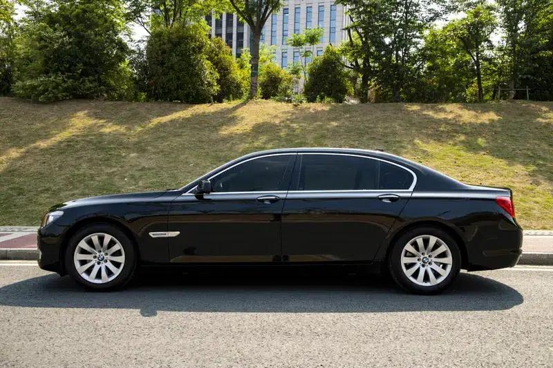 BMW 7 Series 2009 740Li Leading Edition — миниатюра 4