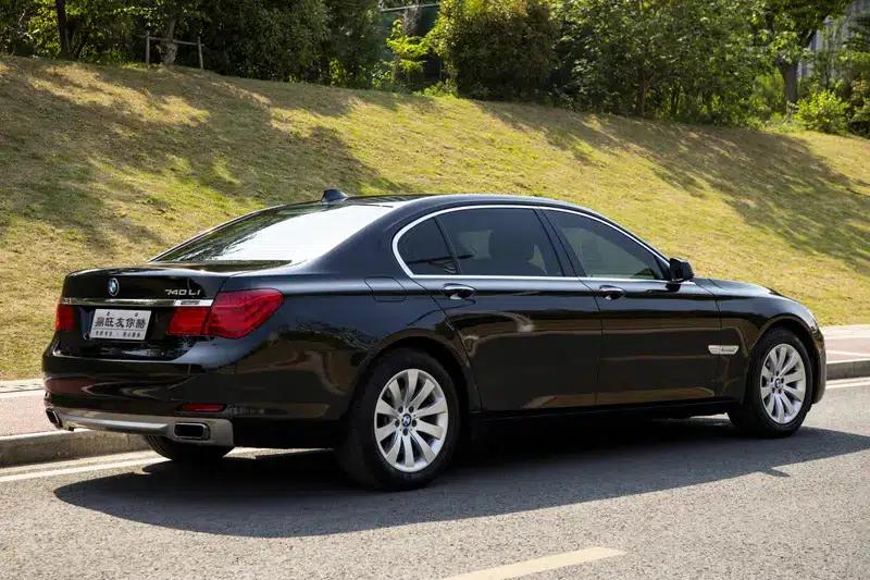 BMW 7 Series 2009 740Li Leading Edition — миниатюра 7