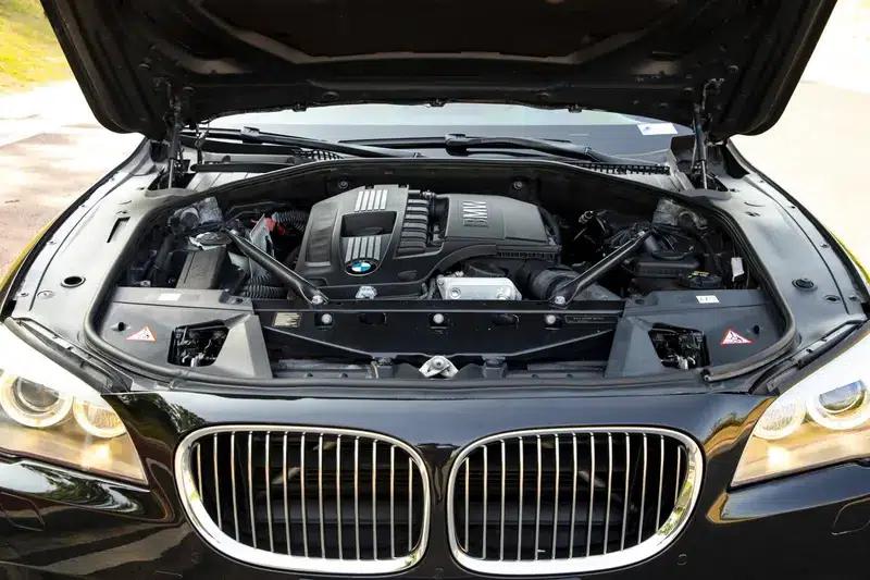 BMW 7 Series 2009 740Li Leading Edition — миниатюра 8