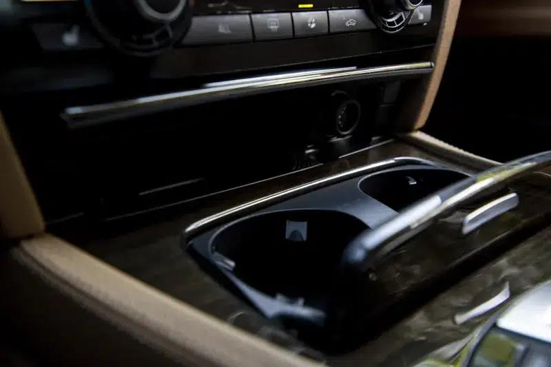 BMW 7 Series 2009 740Li Leading Edition — миниатюра 9