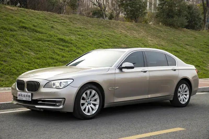 BMW 7 Series 2013 730Li Leading Edition — миниатюра 1