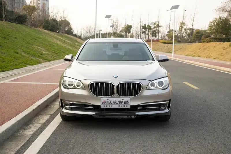 BMW 7 Series 2013 730Li Leading Edition — миниатюра 2