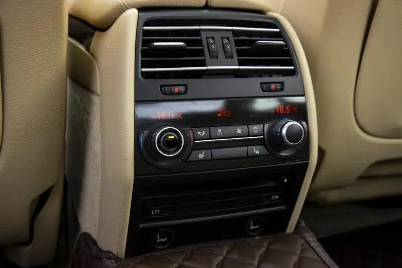 BMW 7 Series 2013 730Li Leading Edition — миниатюра 15