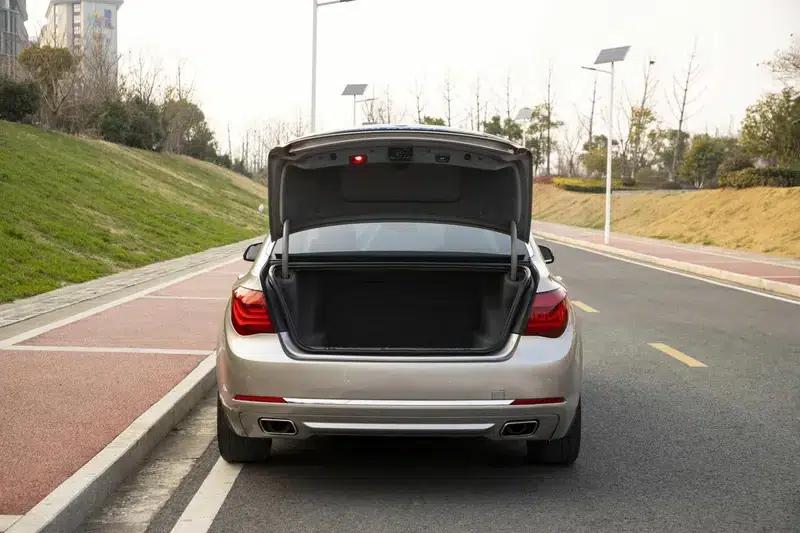 BMW 7 Series 2013 730Li Leading Edition — миниатюра 16