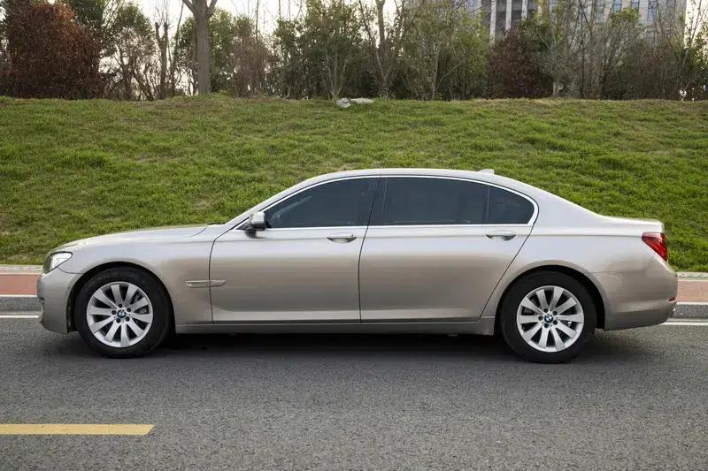BMW 7 Series 2013 730Li Leading Edition — миниатюра 4