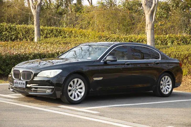 2013 BMW 7 Series 740Li Leading Edition — миниатюра 1