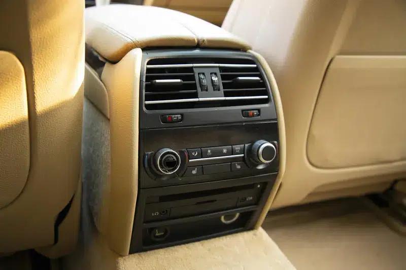 2013 BMW 7 Series 740Li Leading Edition — миниатюра 15