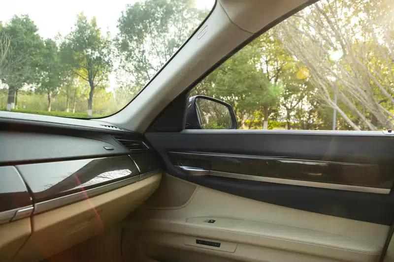 2013 BMW 7 Series 740Li Leading Edition — миниатюра 17