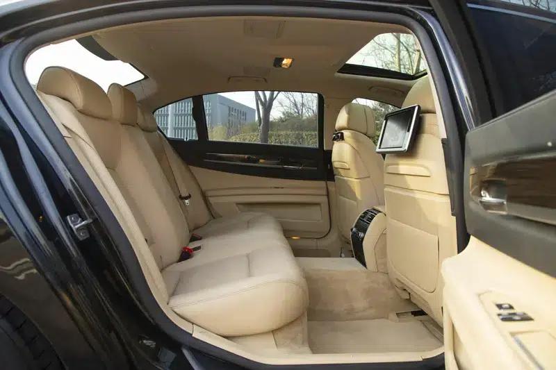 2013 BMW 7 Series 740Li Leading Edition — миниатюра 29